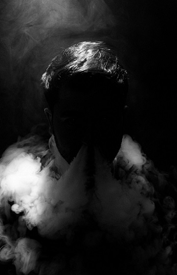 Vaping. Photo by Koke Mayayo.