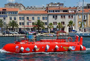 Passengers take all kinds of battery-powered devices on board tourist marine craft. Image from free photo website Pixabay.